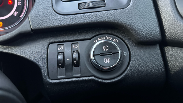 Vauxhall Insignia 2.0 CDTi [170] SRi Vx-line Nav 5dr Auto Diesel Hatchback